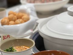 -三人行骨头王火锅(长寿店)