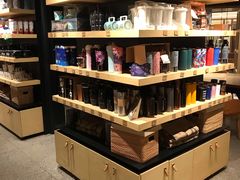 零售区-星巴克臻选(国贸商城首店)