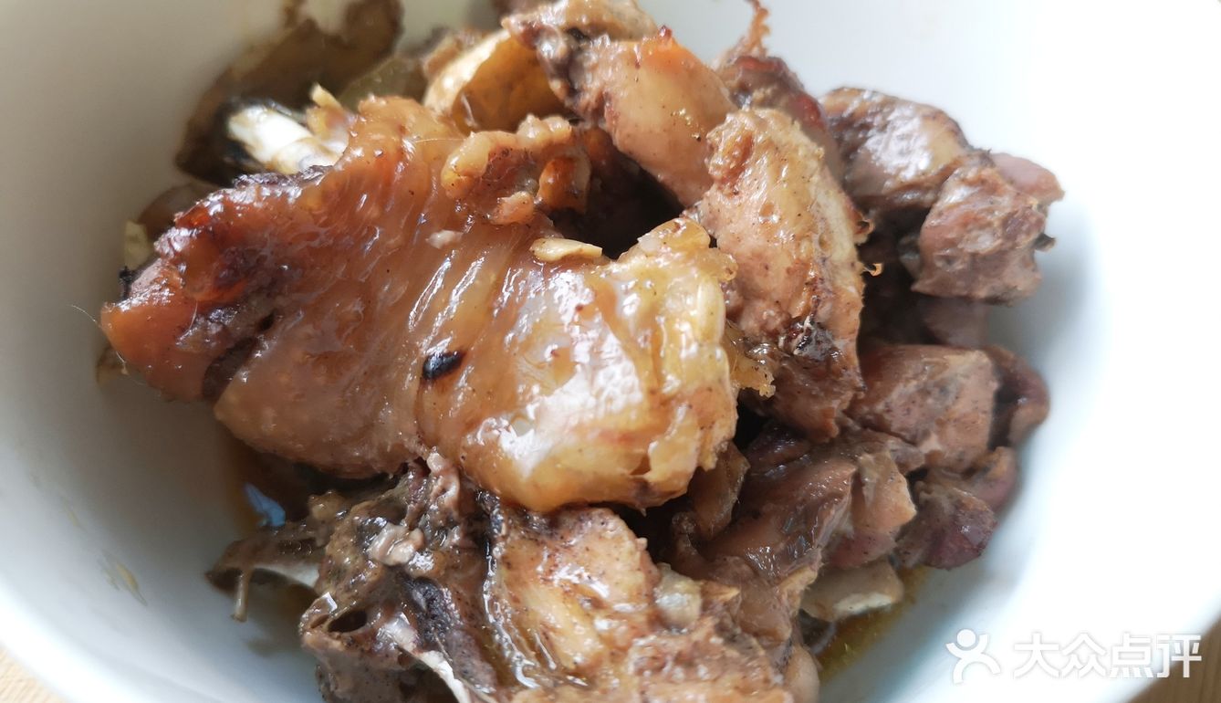 烤鸡油腻又咬不动？老年人也能吃的黑椒烤鸡