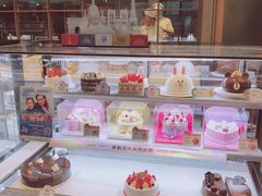 面包甜点陈列柜-巴黎贝甜(大宁国际商业广场店)