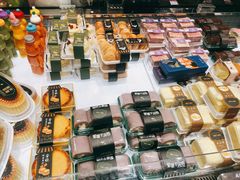 零售区-红跑车(滨湖银泰店)