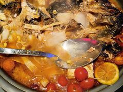 -令狐冲·炭烤活鱼(宝龙店)