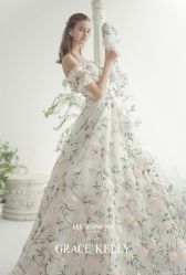 -GRACE KELLY婚纱与礼服(天津店)