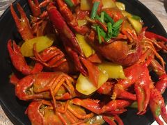 -巴厘龙虾·榜首油焖大虾(音乐学院·沿江酒馆店)