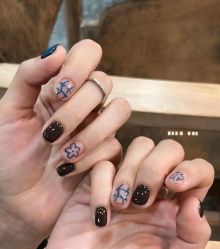 -桃色美甲沙龙