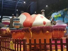 -蓝精灵乐园·世茂精灵之城主题乐园