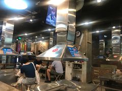 -马路牙子烧烤音乐酒馆(望京店)