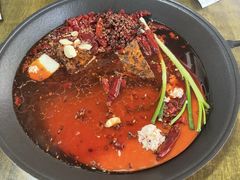 -黄潇洒老火锅(九眼桥宏济巷店)
