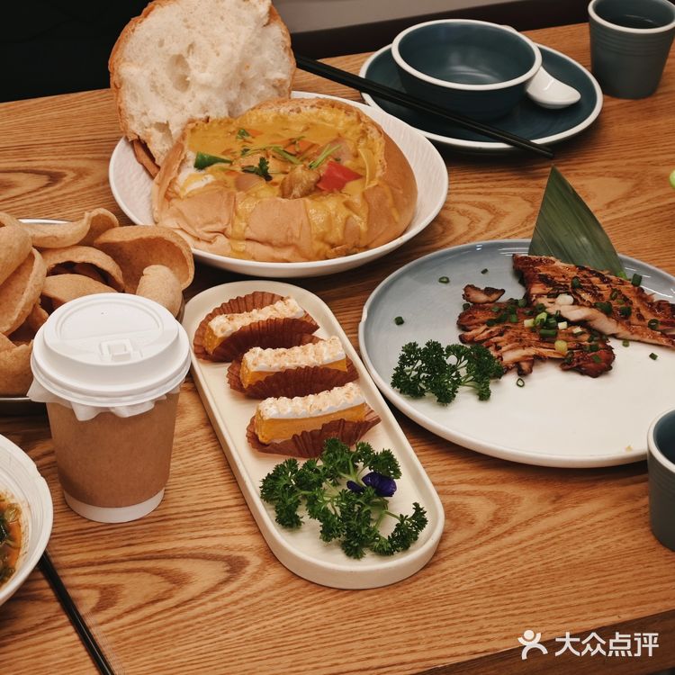 揭秘！这家超多人排队吃的泰国菜，到底好不好吃