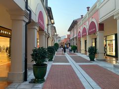 -佛罗伦萨小镇广佛名品奥特莱斯(疏港路店)