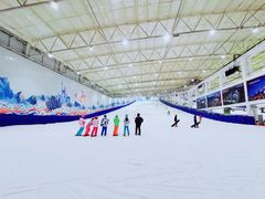 -乔波室内滑雪场