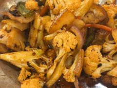 -鹤乡东北菜(崮山路店)