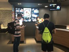 -麦当劳(中山大道中店)