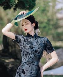 -租旗袍租礼服馆