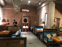 大堂-苹果树下艺术餐厅(宋庄店)