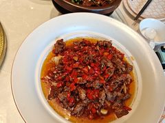 -阿瓦山寨·湘菜现炒·剁椒鱼头王(咸阳总店)