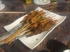 -亮亮烧烤(万松园店)