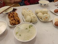 -李与白包子铺(桐梓林店)