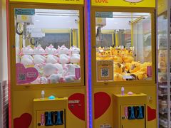 -全家便利店(洛川东路店)