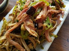 -大肚水饺锅贴·家常融合菜(新港店)