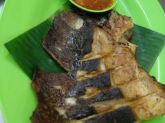 -明记烧鱼美味店