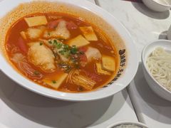 -渝是乎酸菜鱼(龙旗购物中心店)