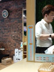 点击看大图 -震轩美容美发