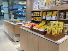 餐具摆设-奈雪的茶(花城汇中区PRO店)