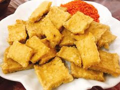 炸豆腐果-王万妈卤猪脚(青岩交通路)