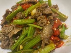 芹菜牛肉-天怡·鱼工厂(临江店)