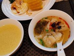 -君来湖滨饭店·玫瑰园