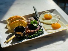 特级21天排酸牛排双煎蛋-The Rug Cafe(王府中环店)