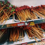 大家边吃边聊才更有氛围