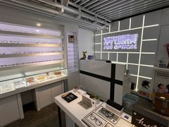 -浮光眼镜·蔡司视觉合作·数字验配中心(陆家嘴店)