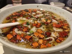 招牌酸菜鱼-港丽餐厅(高德置地店)