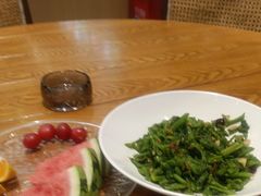 -黄泥岗·地道湖北菜(奥特莱斯店)