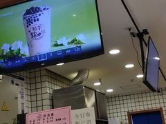 门面-南门金峰辣子鸡·玩串串(昌发展万科广场店)