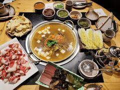 -顶顶汤火牛排火锅·经典铜锅涮肉