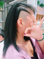-曼都发型