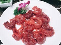 手切乳牛肉-秦宝雪花牛肉养生火锅(大兴九臻店)