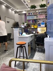 -V8潮牌·接发烫染连锁