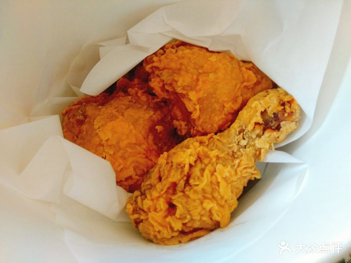 德克士欢乐桶餐