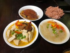-蓝田九大碗民俗食府(蓝田店)