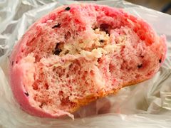 草莓软欧包（小）-巴黎贝甜(阳光上东店)