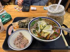 -云阿蛮云南生烫牛肉米线(奉贤路店)