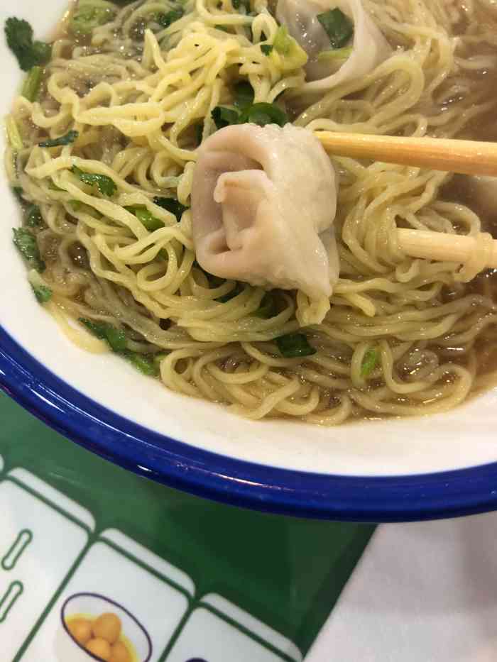 五条人糖水铺(幸福林带环球港店)-"[薄荷]环境:店内环境装修风格不错