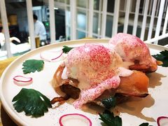 粉粉的班尼迪克蛋-CHILLAX轻乐时(侨建·Hi City店)