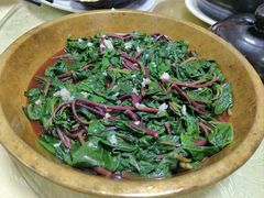 铜盘蒸蕨菜-荣兴河鲜楼