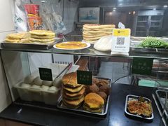 面包甜点陈列柜-清真·西北人家风味馆(中山中路店)