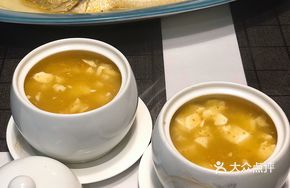 Tofu and Crab Roe Soup